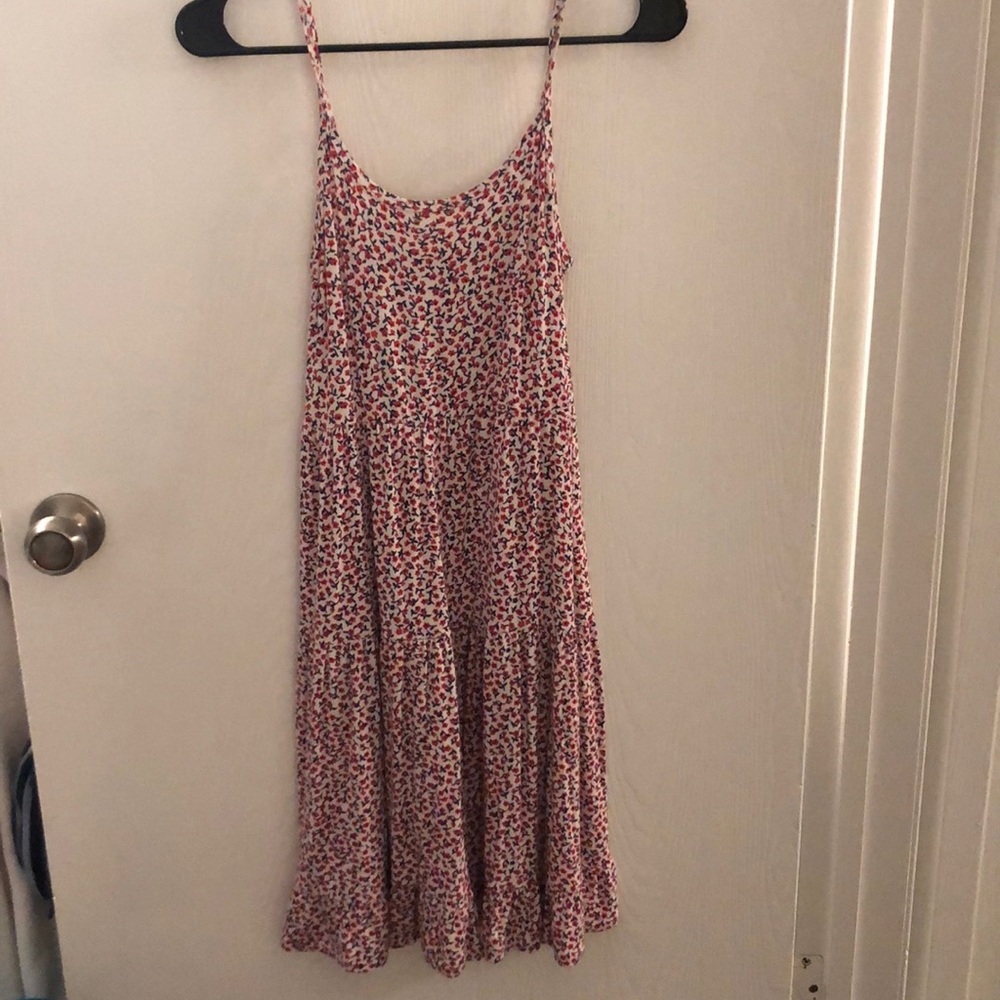 Flowy dress with flower pattern
